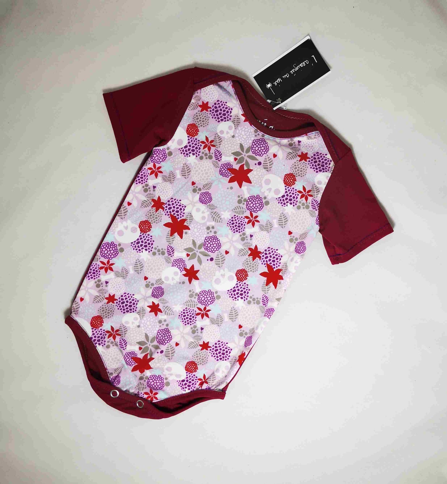 Body bébé crânes et fleurs T.12m/74cm