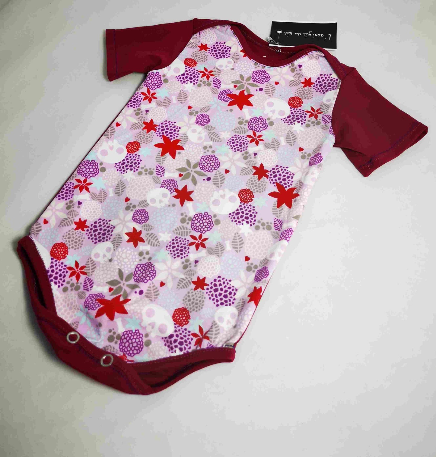 Body bébé crânes et fleurs T.12m/74cm