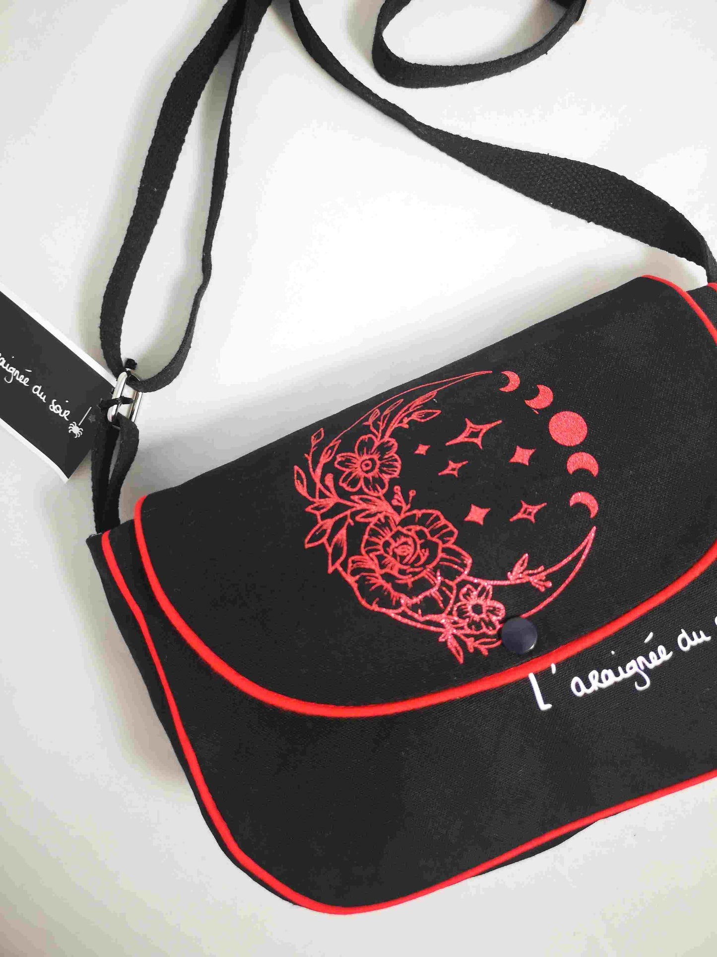 Besace croissant de lune rouge
