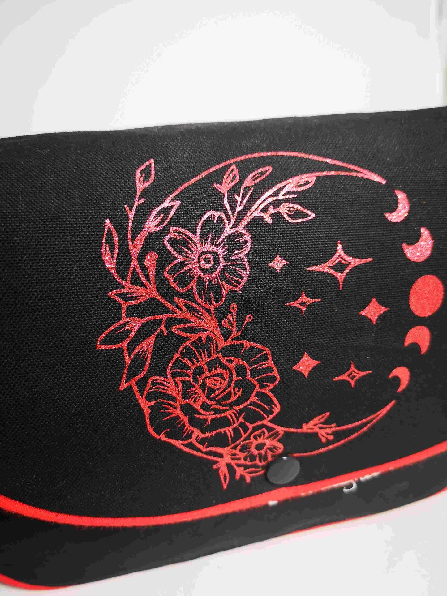 Besace croissant de lune rouge