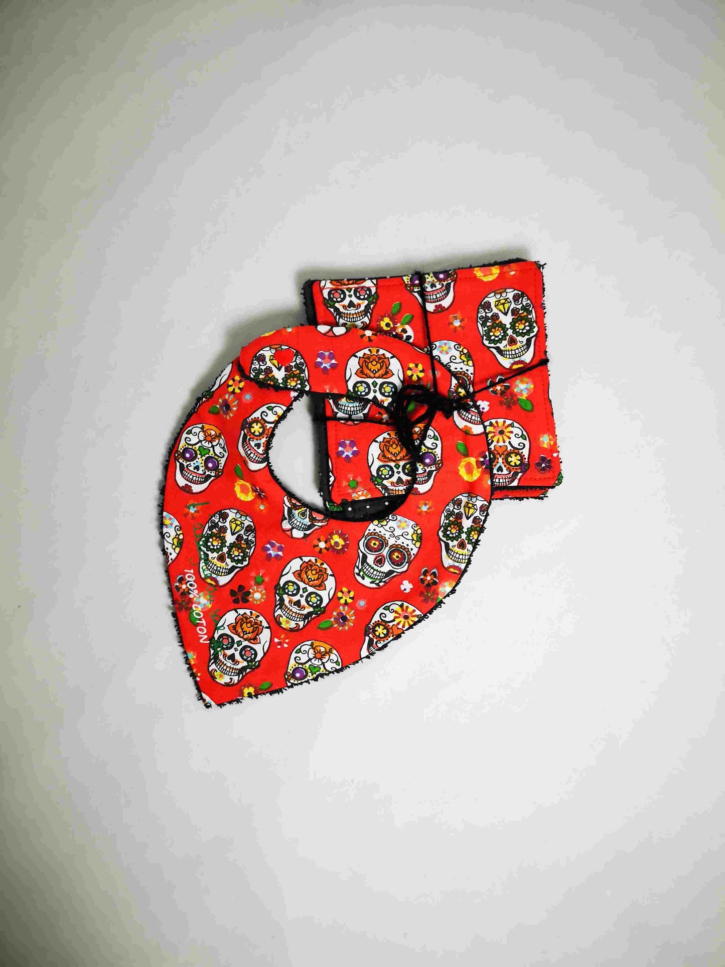 Duo Bavoir et Lingettes Lavables Calaveras en rouge