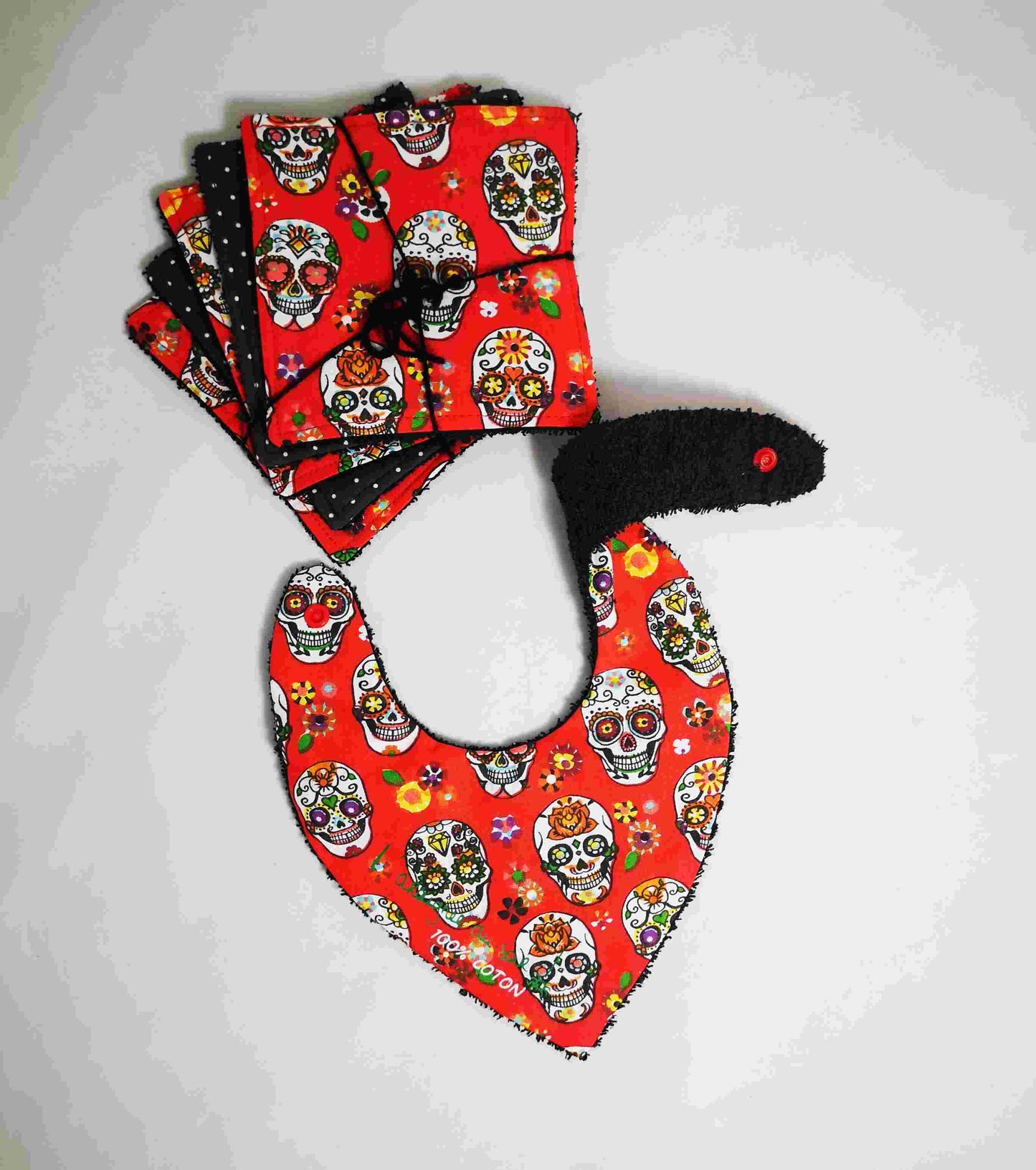 Duo Bavoir et Lingettes Lavables Calaveras en rouge