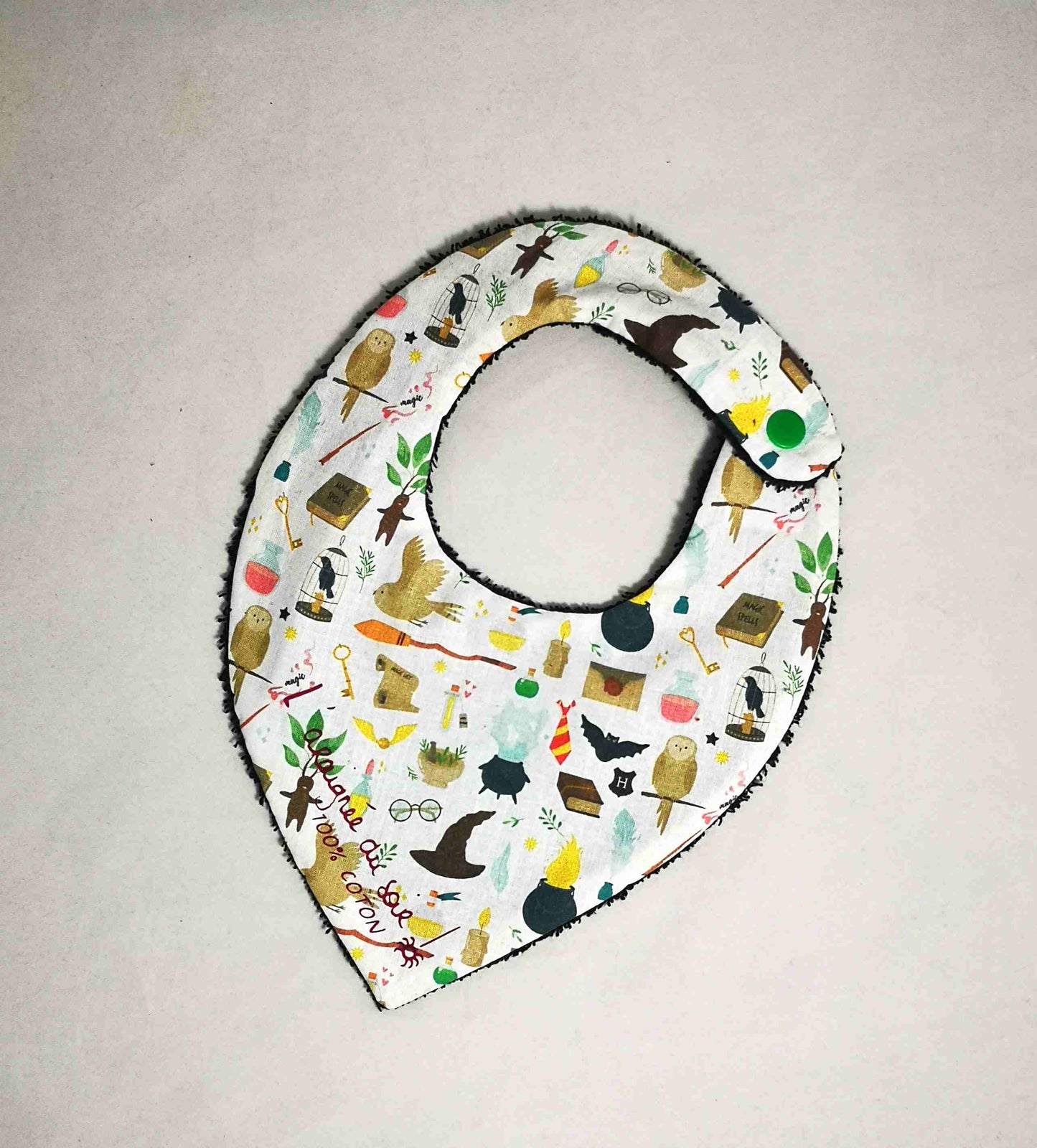 Bavoir Motifs magiques pour apprenti sorcier