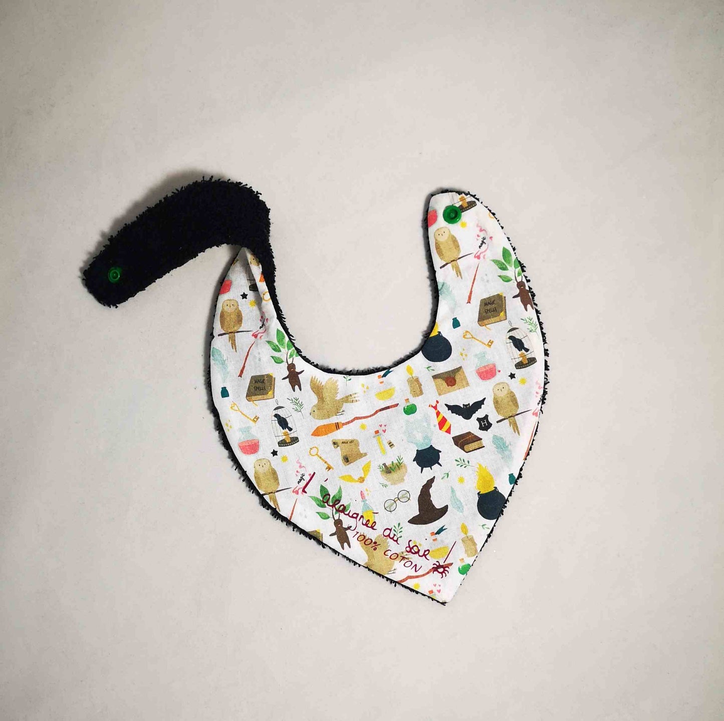 Bavoir Motifs magiques pour apprenti sorcier