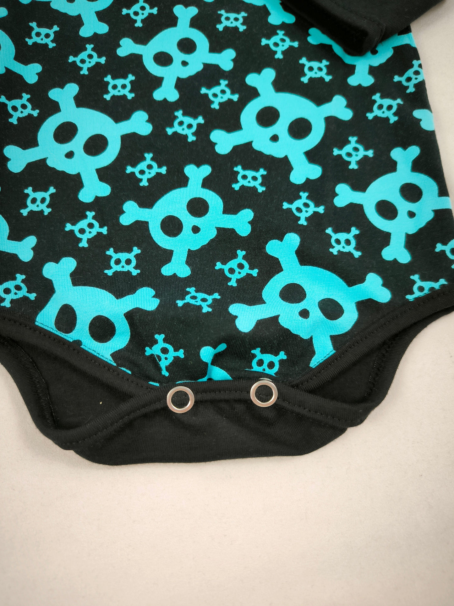 Body têtes de mort turquoise T.56cm/3m