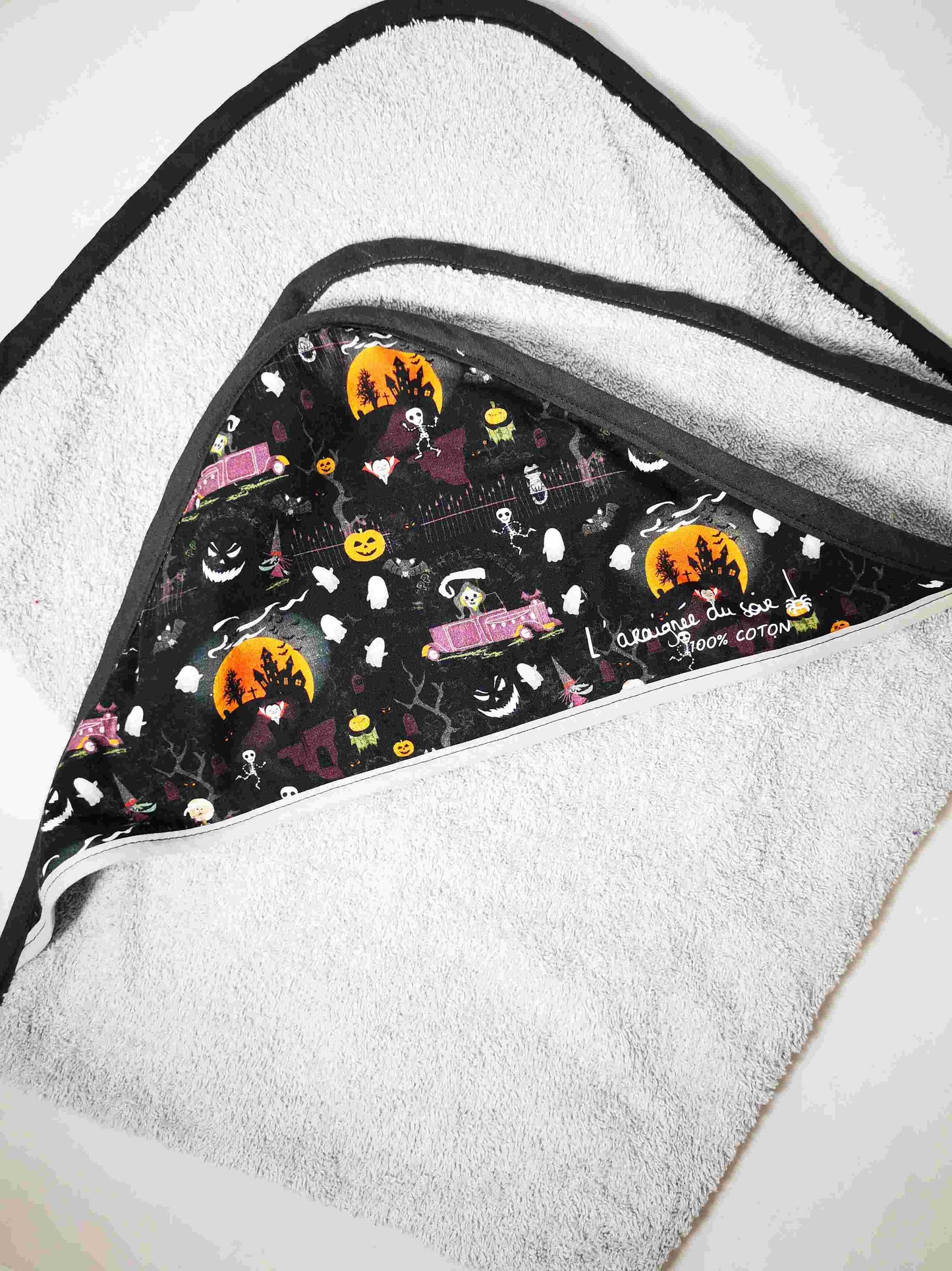 Cape de Bain Bébé soir d' Halloween - Confort en Coton et Motifs Festifs