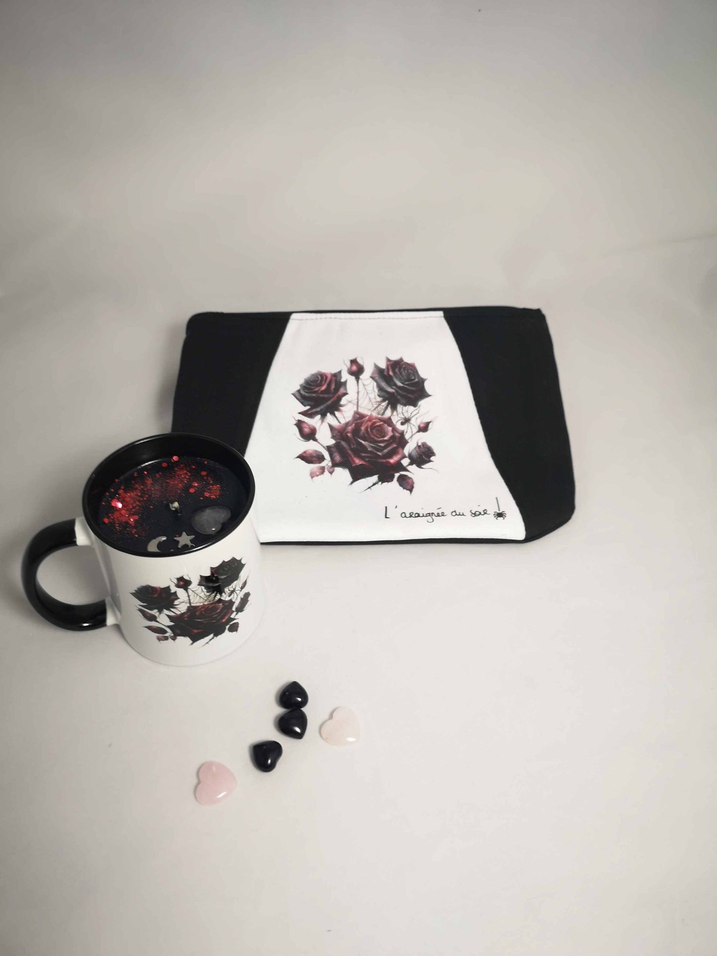Ensemble Romantique Saint-Valentin : Trousse et Bougie Roses enchantées