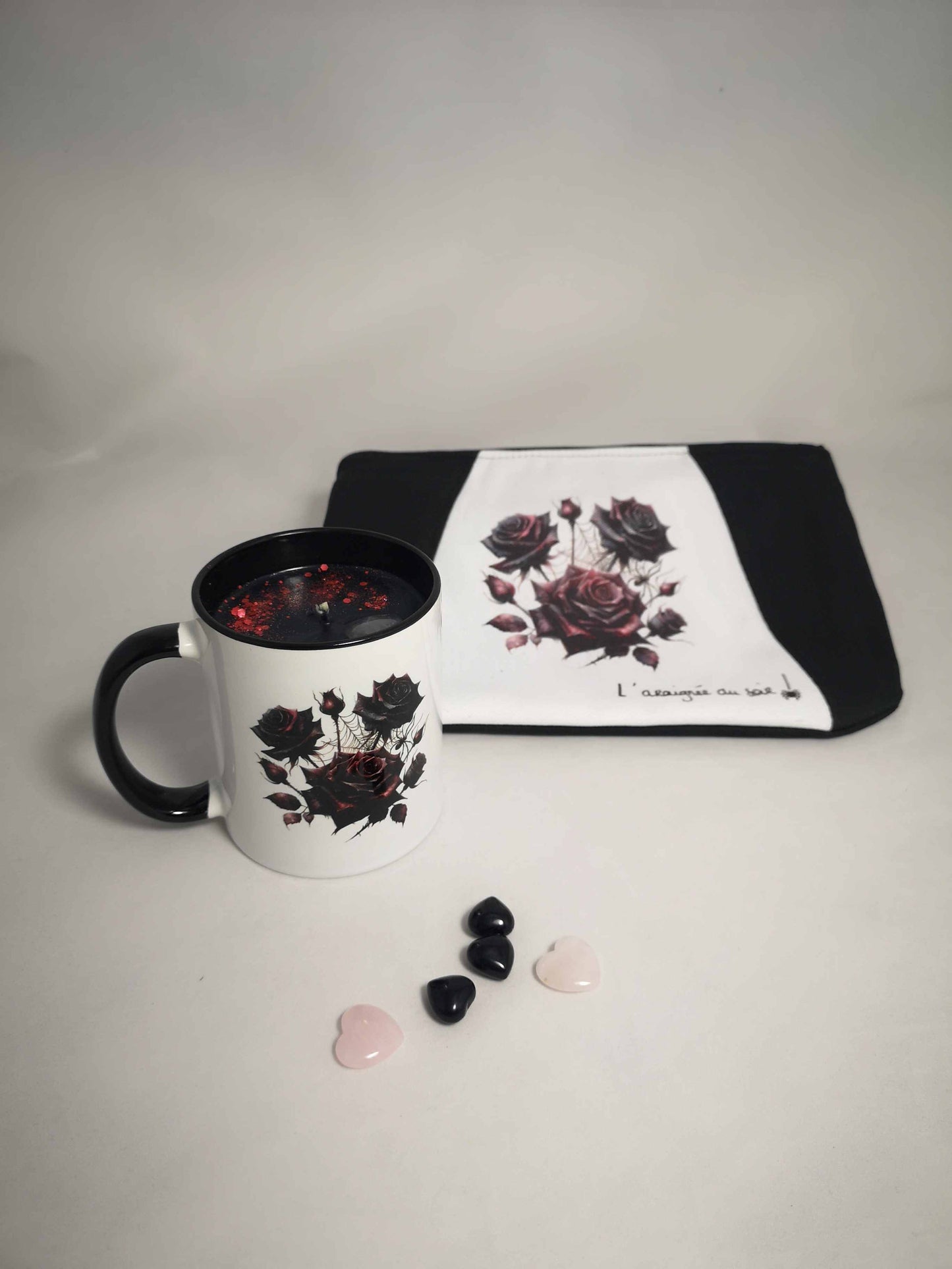 Ensemble Romantique Saint-Valentin : Trousse et Bougie Roses enchantées