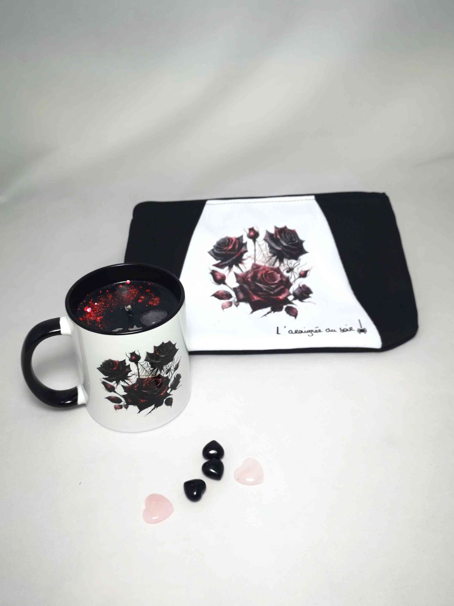 Ensemble Romantique Saint-Valentin : Trousse et Bougie Roses enchantées