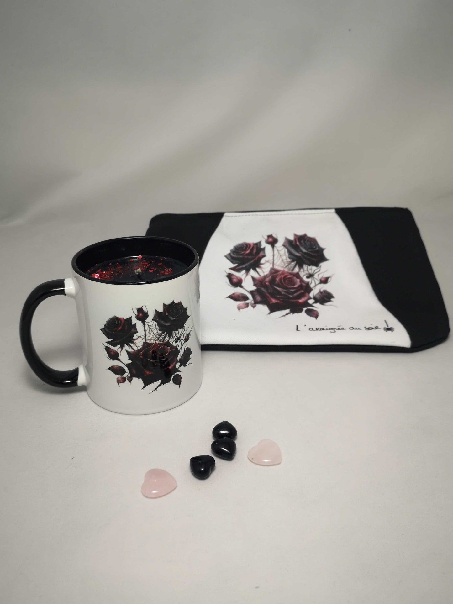 Ensemble Romantique Saint-Valentin : Trousse et Bougie Roses enchantées