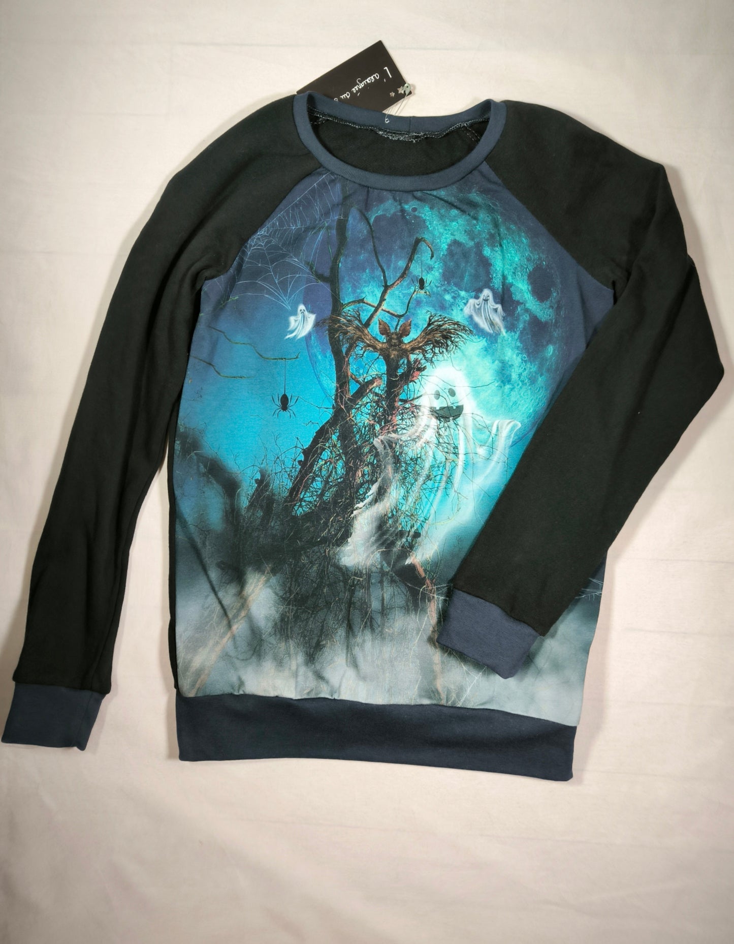 Sweat "l'esprit d'halloween" T.140 cm/10 ans
