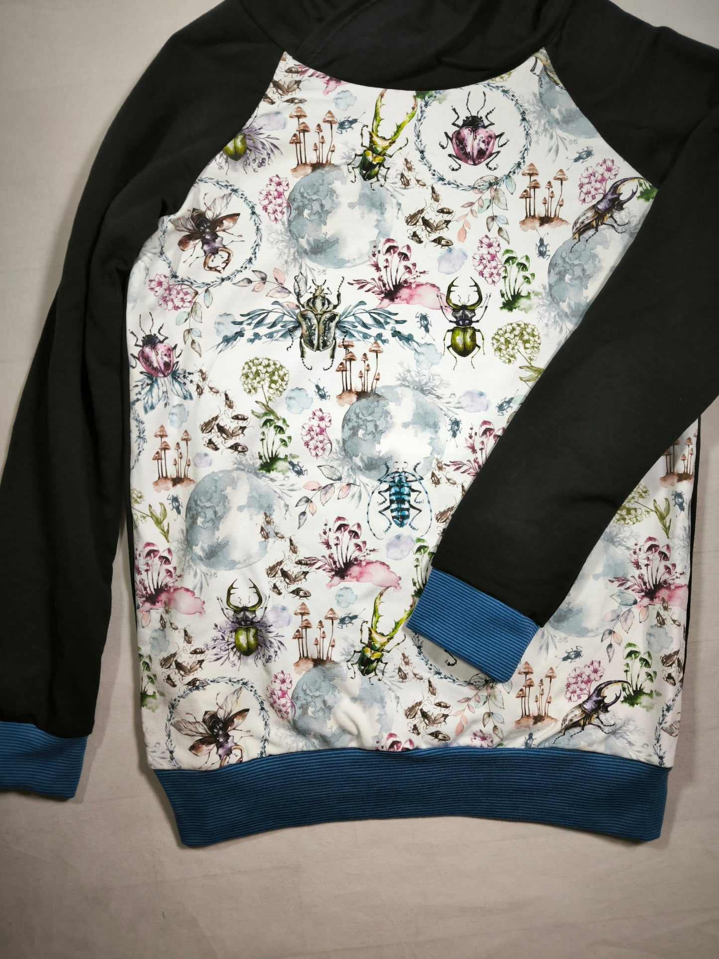 Sweat "Petites Bestioles" T.140 cm/10 ans
