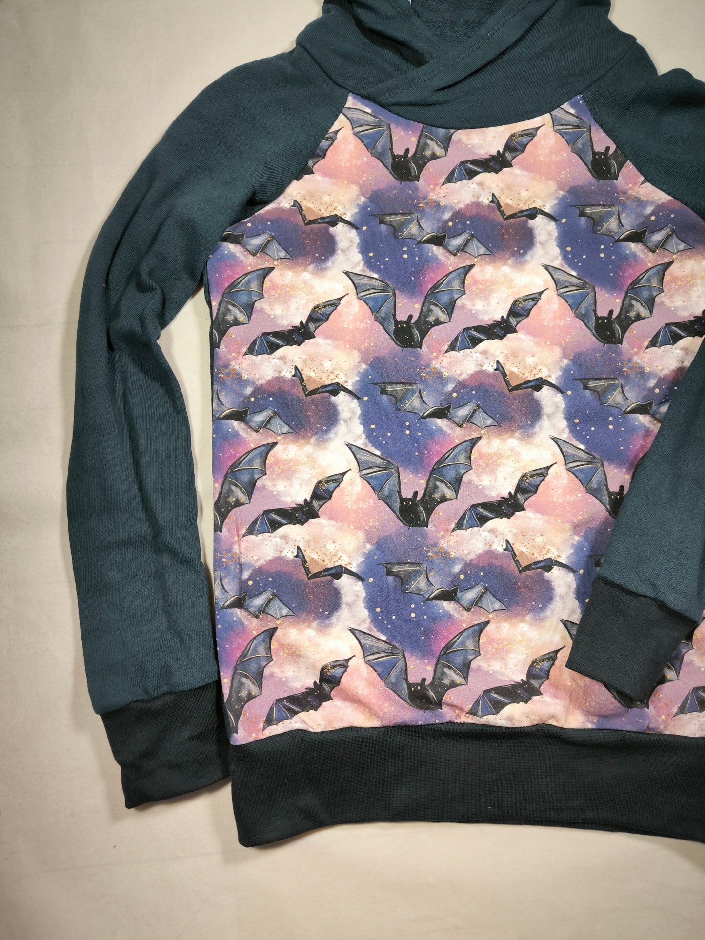 Sweat "Envolée de chauves-souris" T.140 cm/10 ans