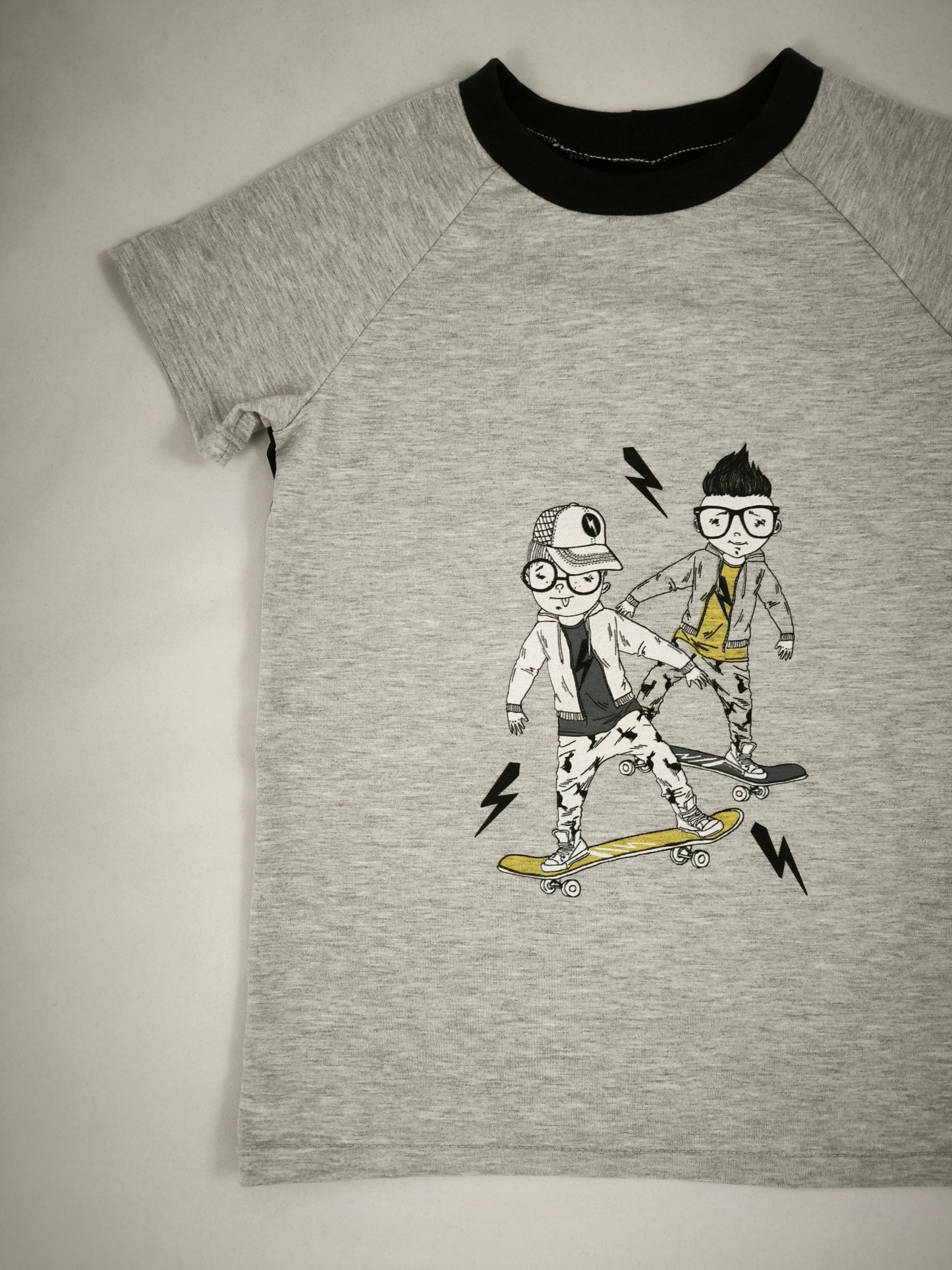 T-shirt Petis Skaters T.116cm / 6ans
