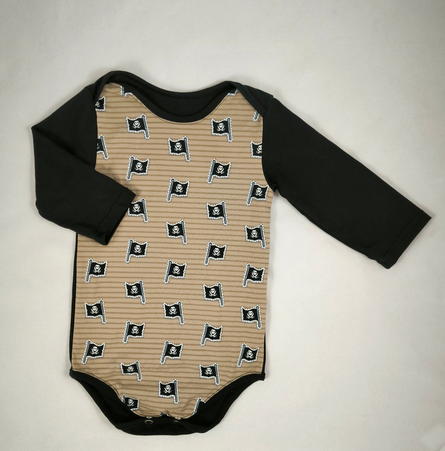Body Pirates en beige T.74cm/12m