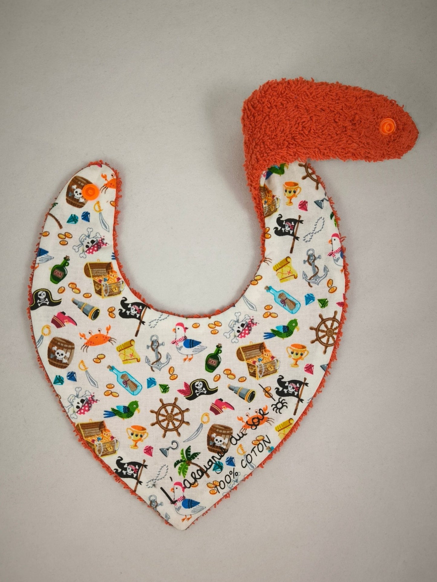 Bavoir bébé rebelle - motifs Pirates