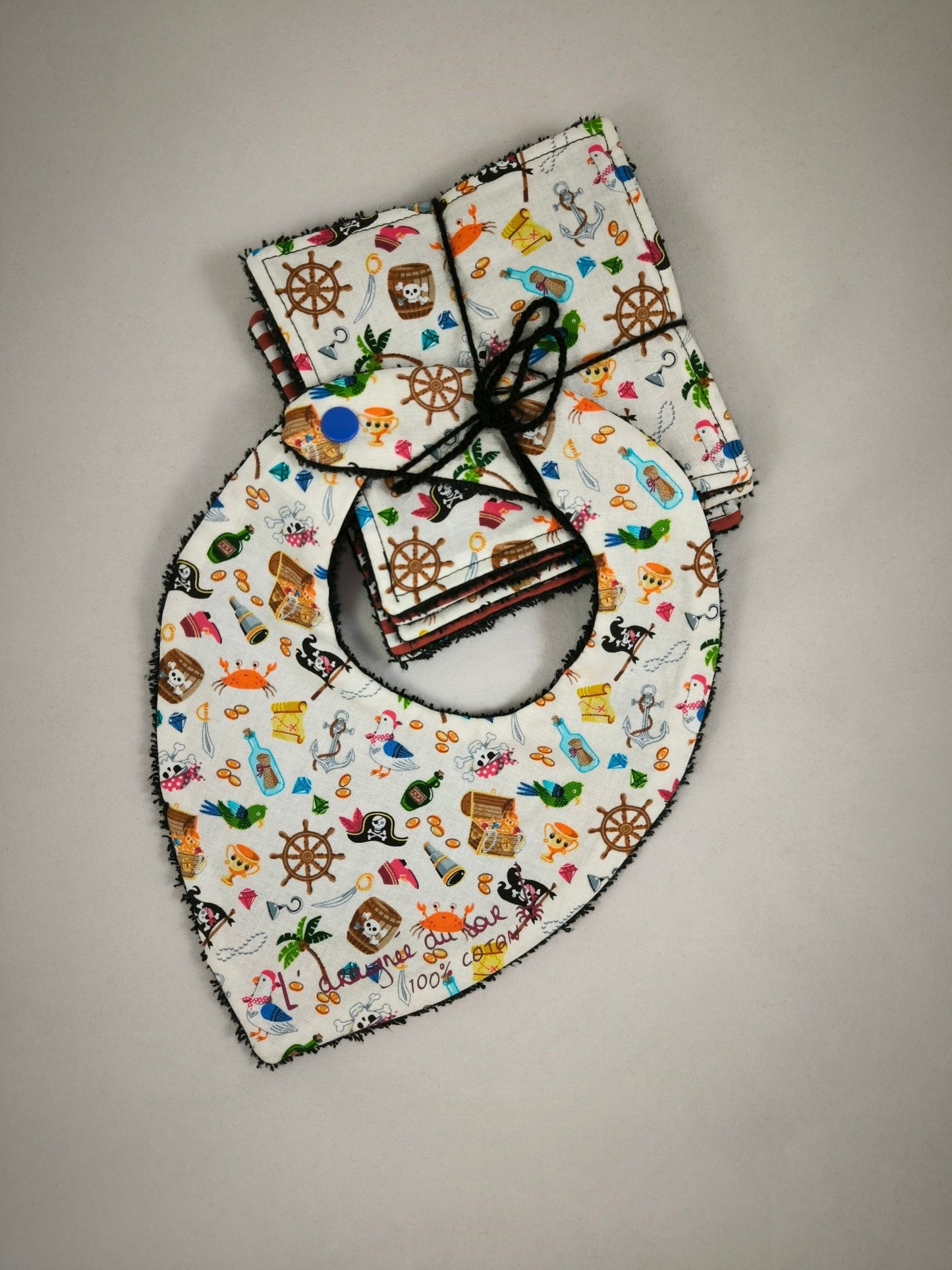 Duo Bavoir et Lingettes en Coton - Motifs Pirates