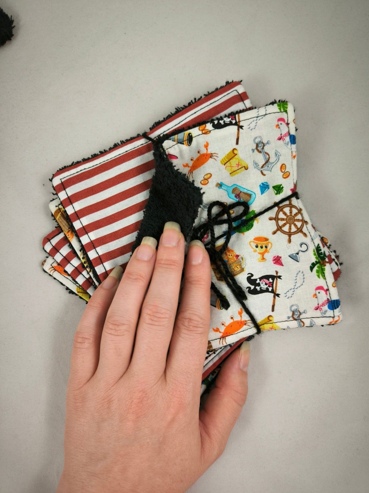 Duo Bavoir et Lingettes en Coton - Motifs Pirates