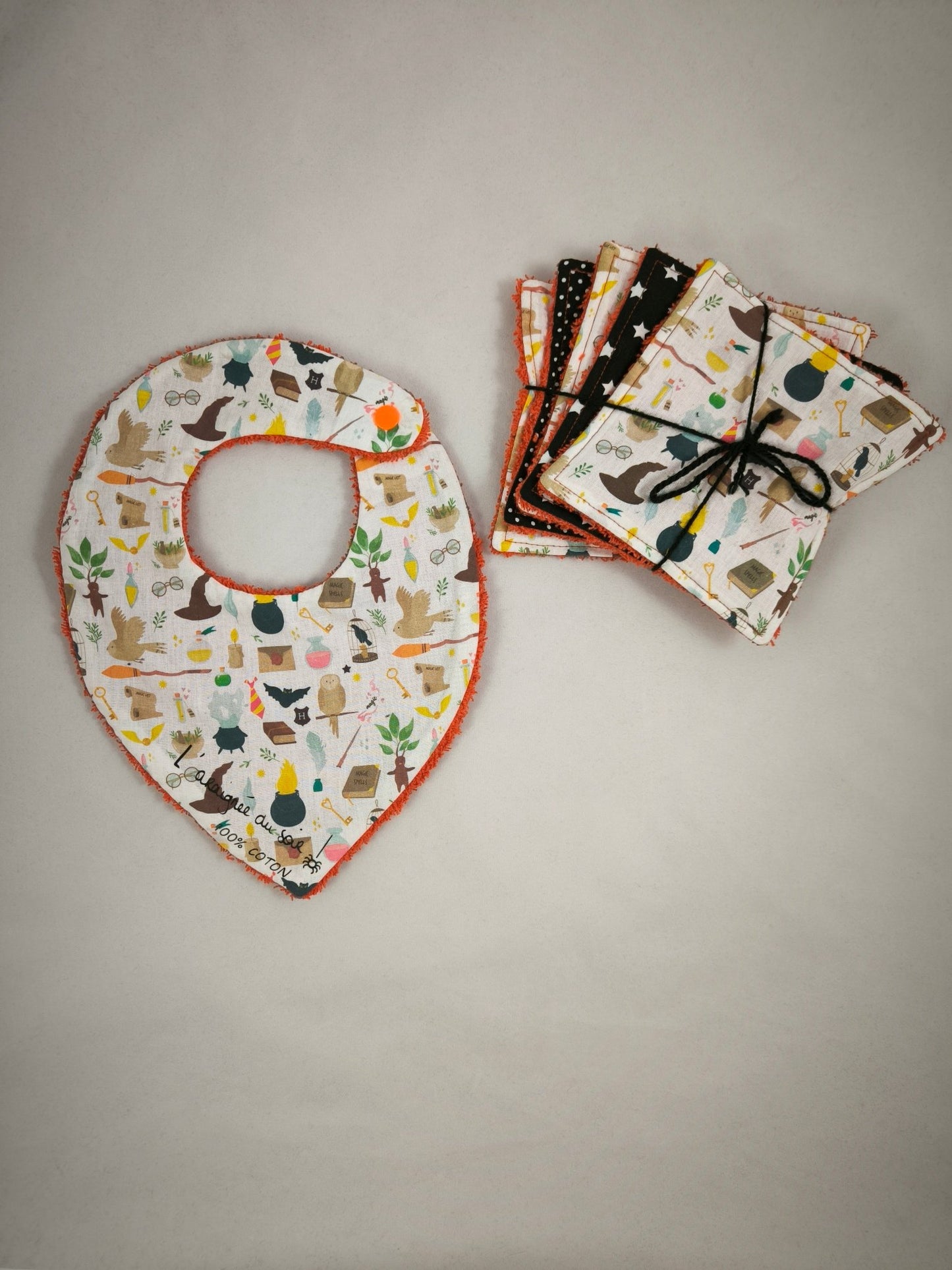 Duo Bavoir et lingettes "Petit Sorcier"