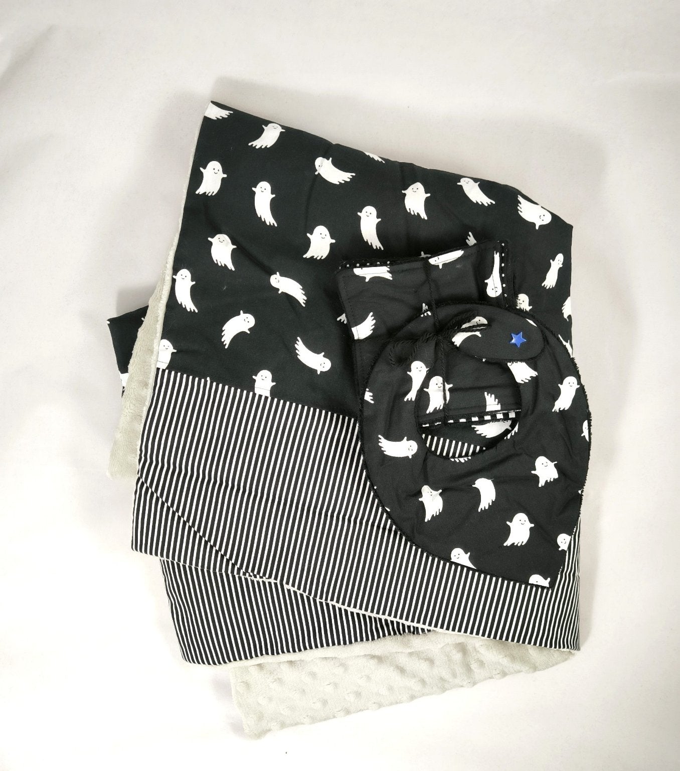 Lot Bébé Halloween Fantomes – Couverture, Bavoir Bandana & Lingettes Lavables