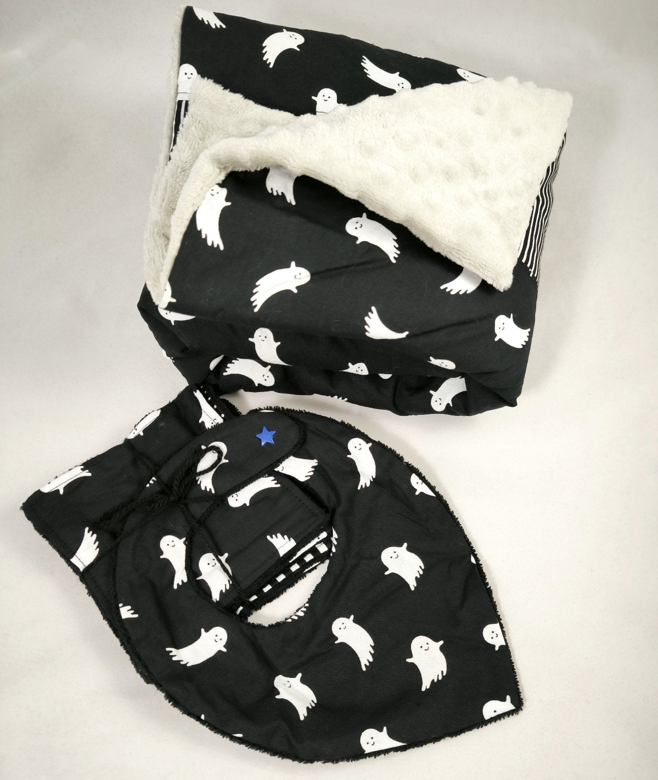 Lot Bébé Halloween Fantomes – Couverture, Bavoir Bandana & Lingettes Lavables