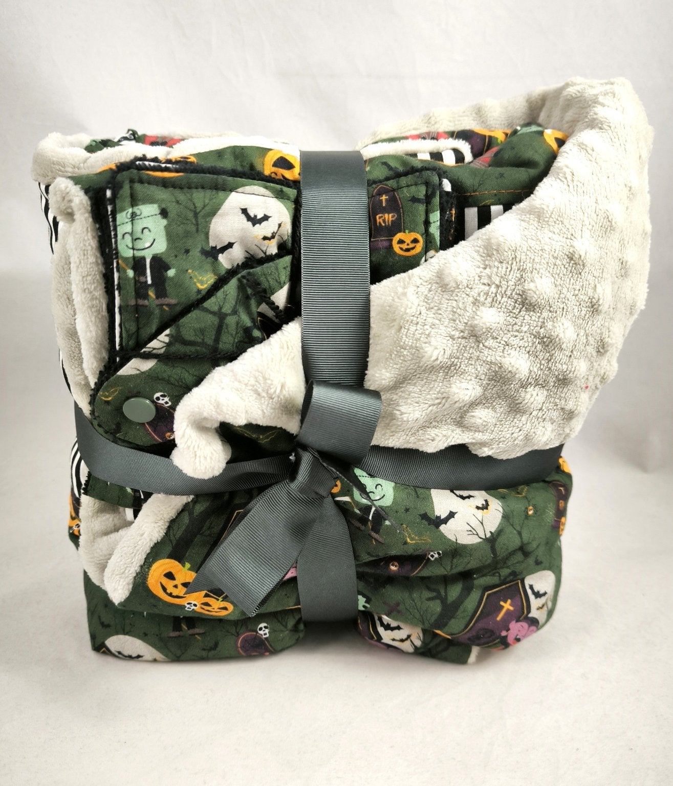 Lot Bébé Halloween vert – Couverture, Bavoir Bandana & Lingettes Lavables