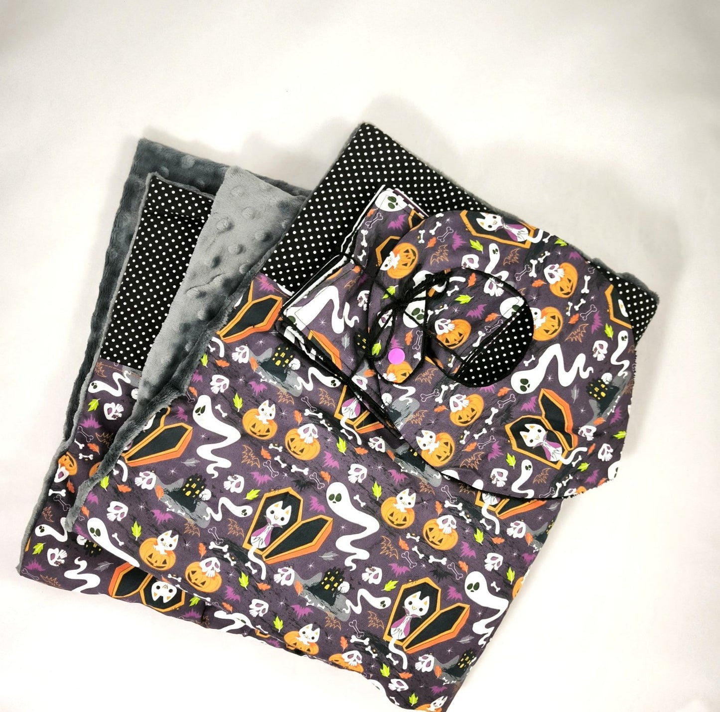 Lot pour Bébé Spécial Halloween - Couverture Douce, Bavoir et Lingettes