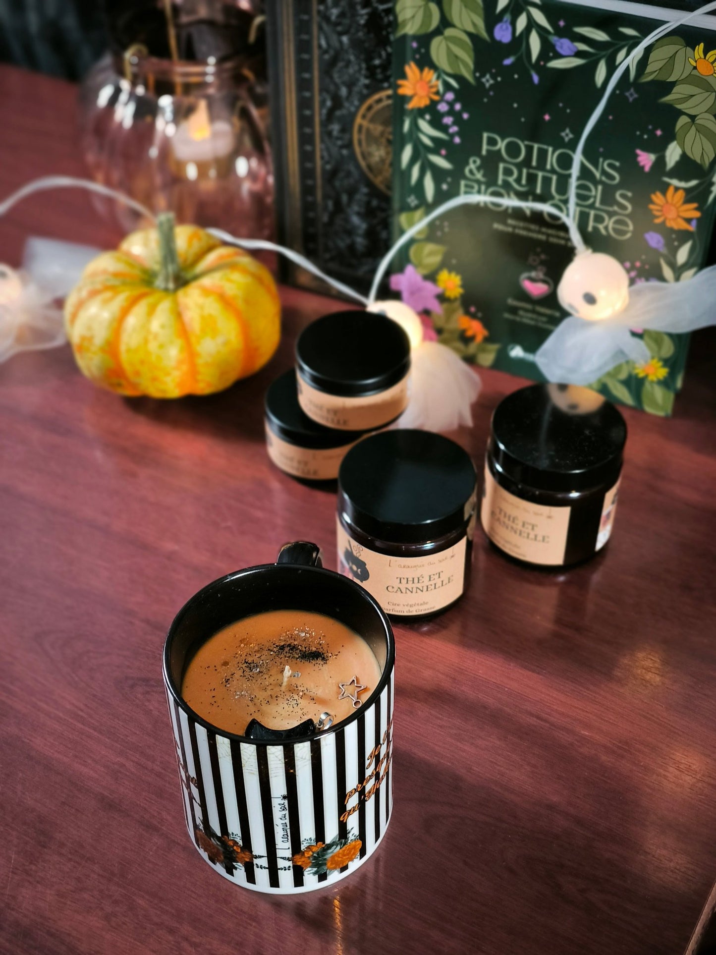 Bougie Parfumée "Thé et Cannelle" dans un Mug – Édition Epices d'automne