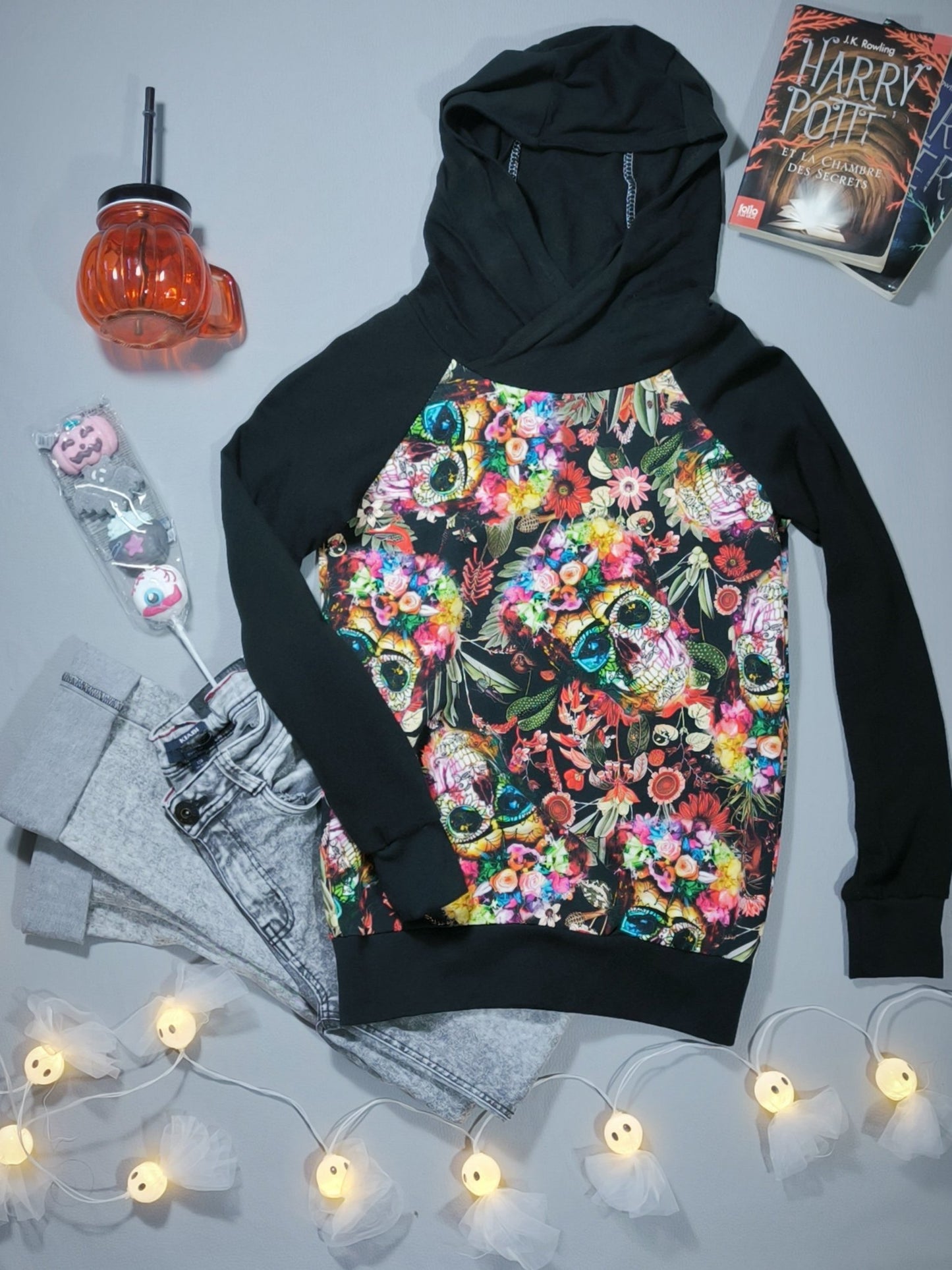 Sweat à Capuche Têtes de Mort Colorées T.10ans/140 cm