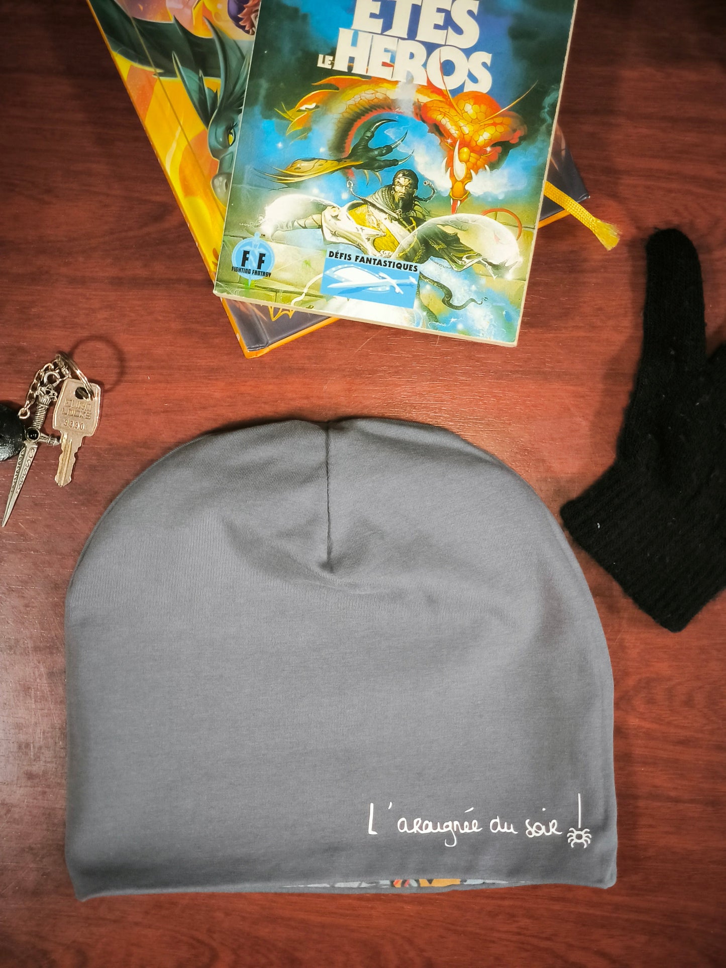 Bonnet réversible têtes de mort en gris *enfant*