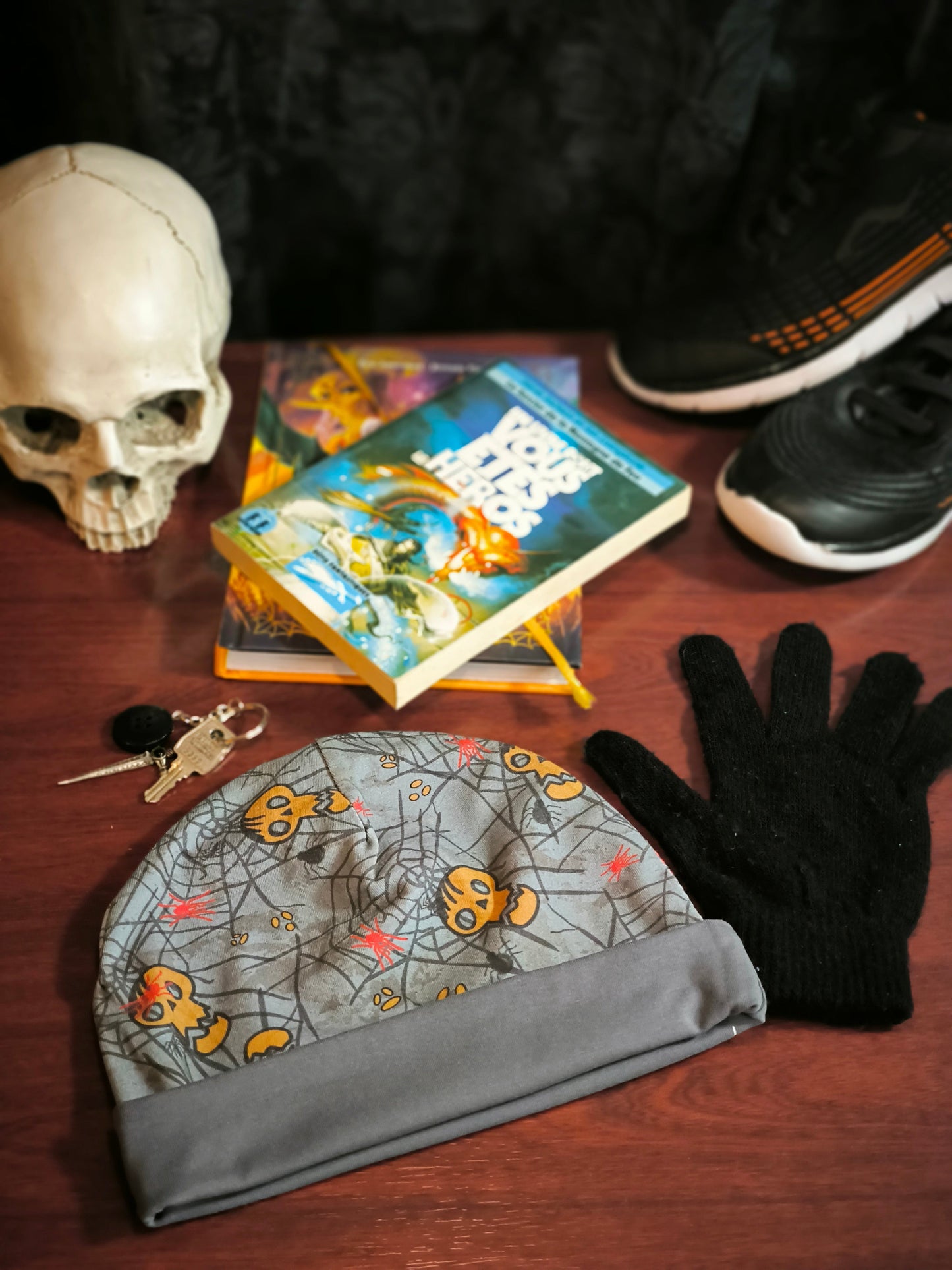 Bonnet réversible têtes de mort en gris *enfant*