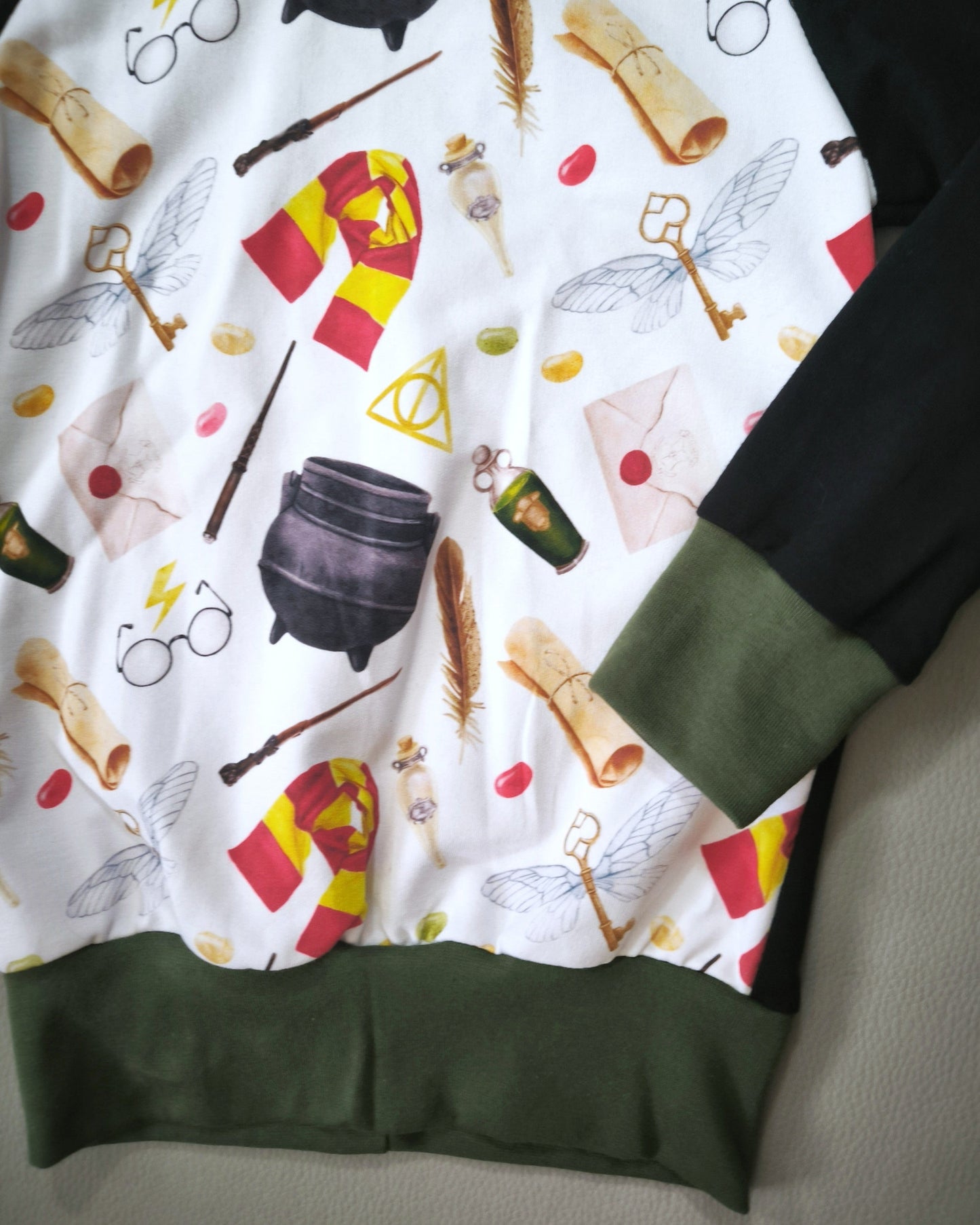 Sweat à capuche A l'école de magie T.3 ans/98cm