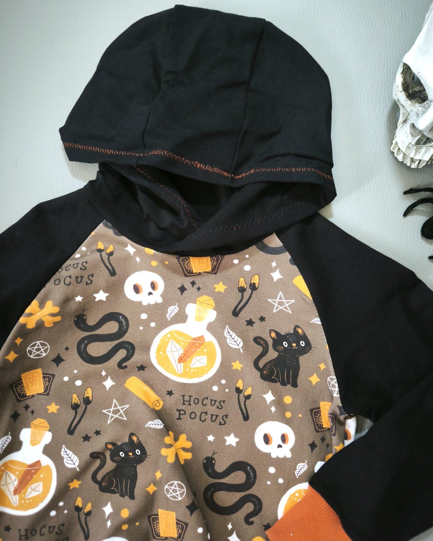 Sweat à capuche Hocus Pocus T.3 ans/98 cm