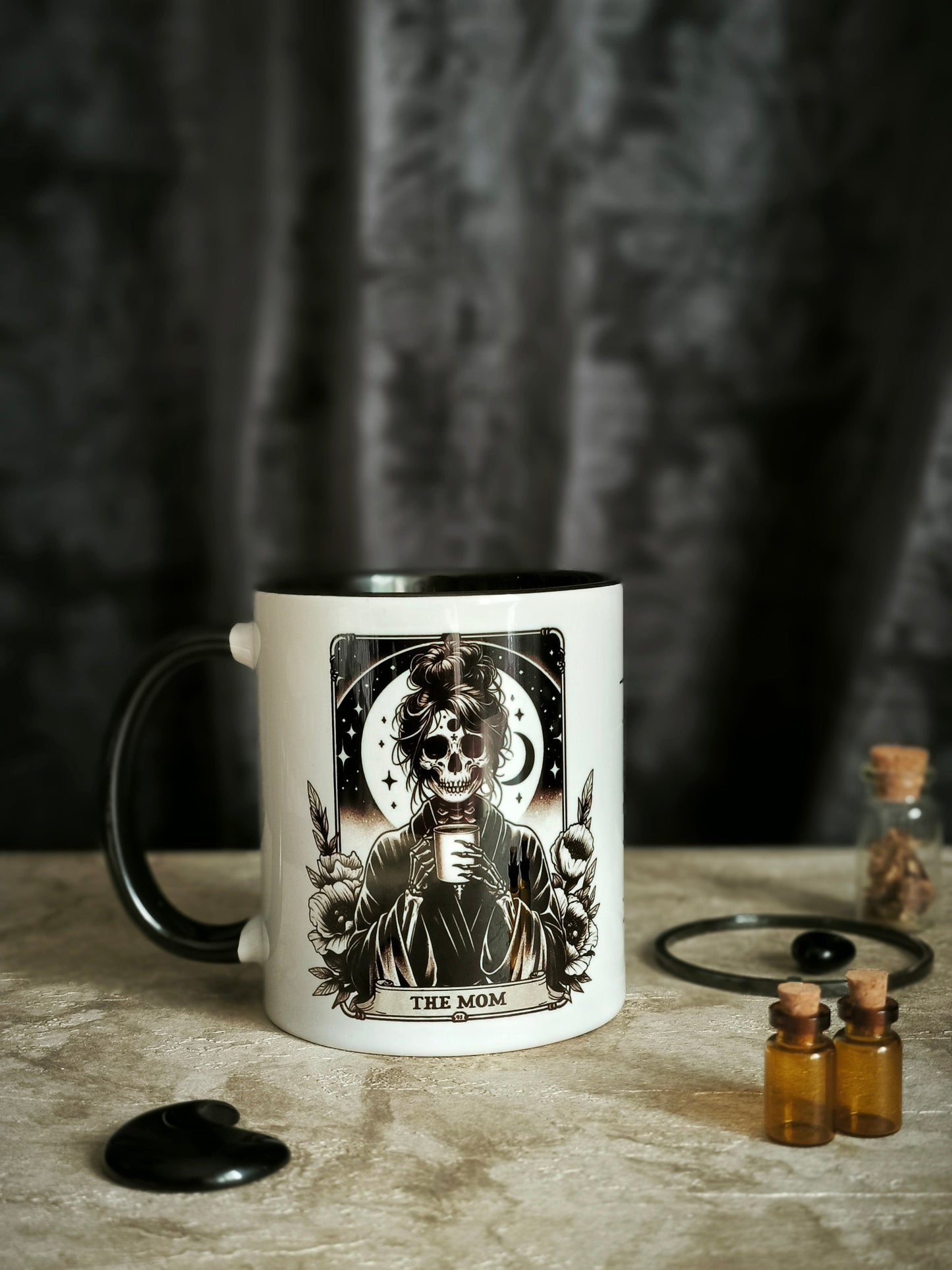 Tasse "La mère des ombres" — Édition Gothique Fête des Mères