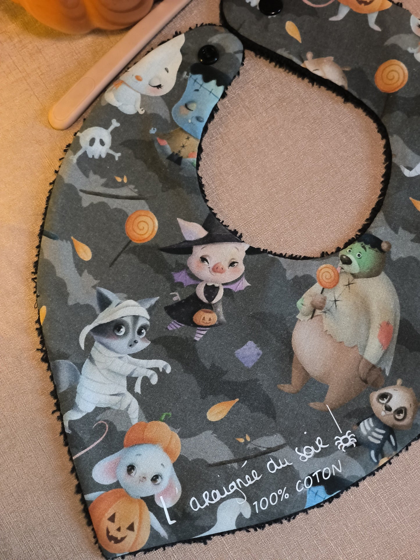 Bavoir bébé "Halloween Mignon"