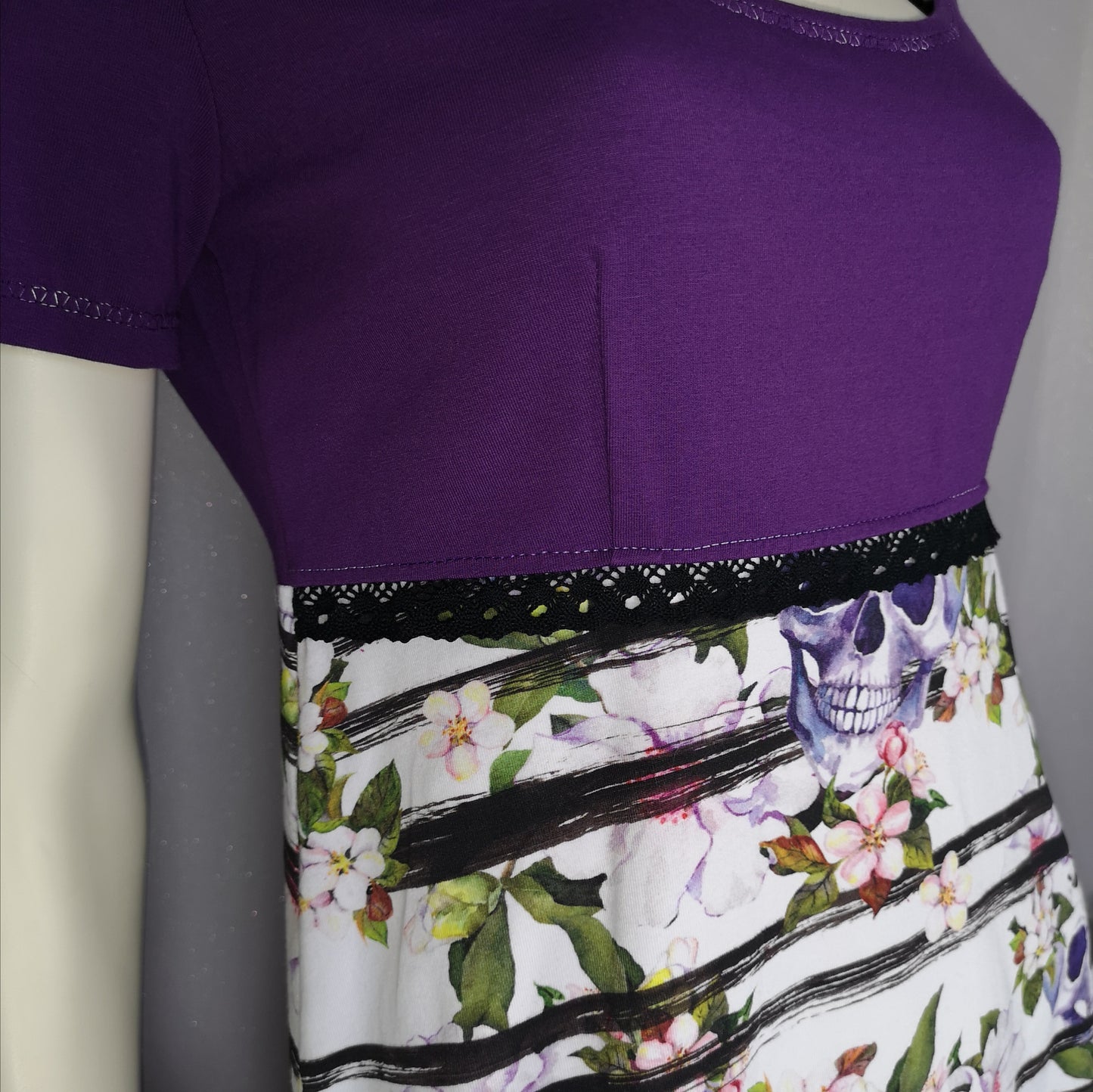 Robe cranes et fleurs T.S