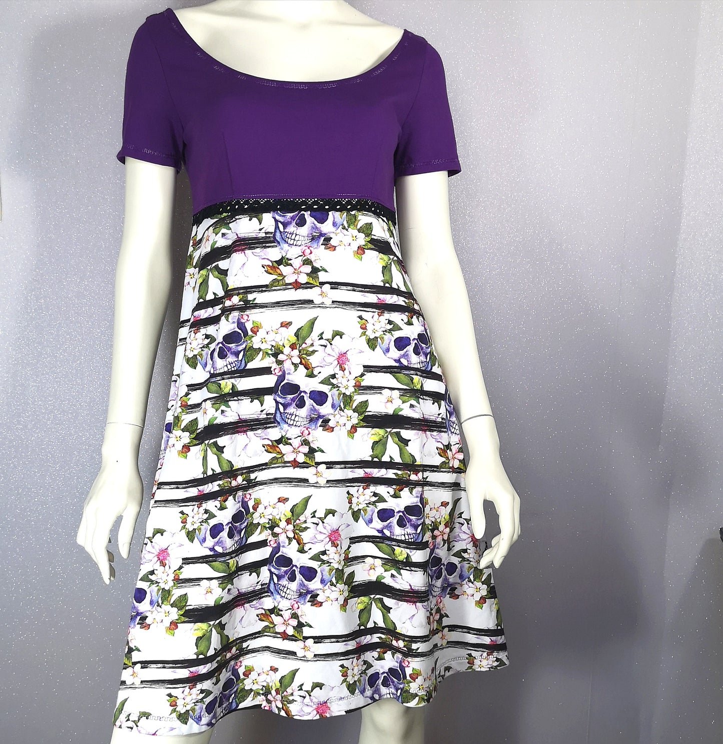 Robe cranes et fleurs T.S