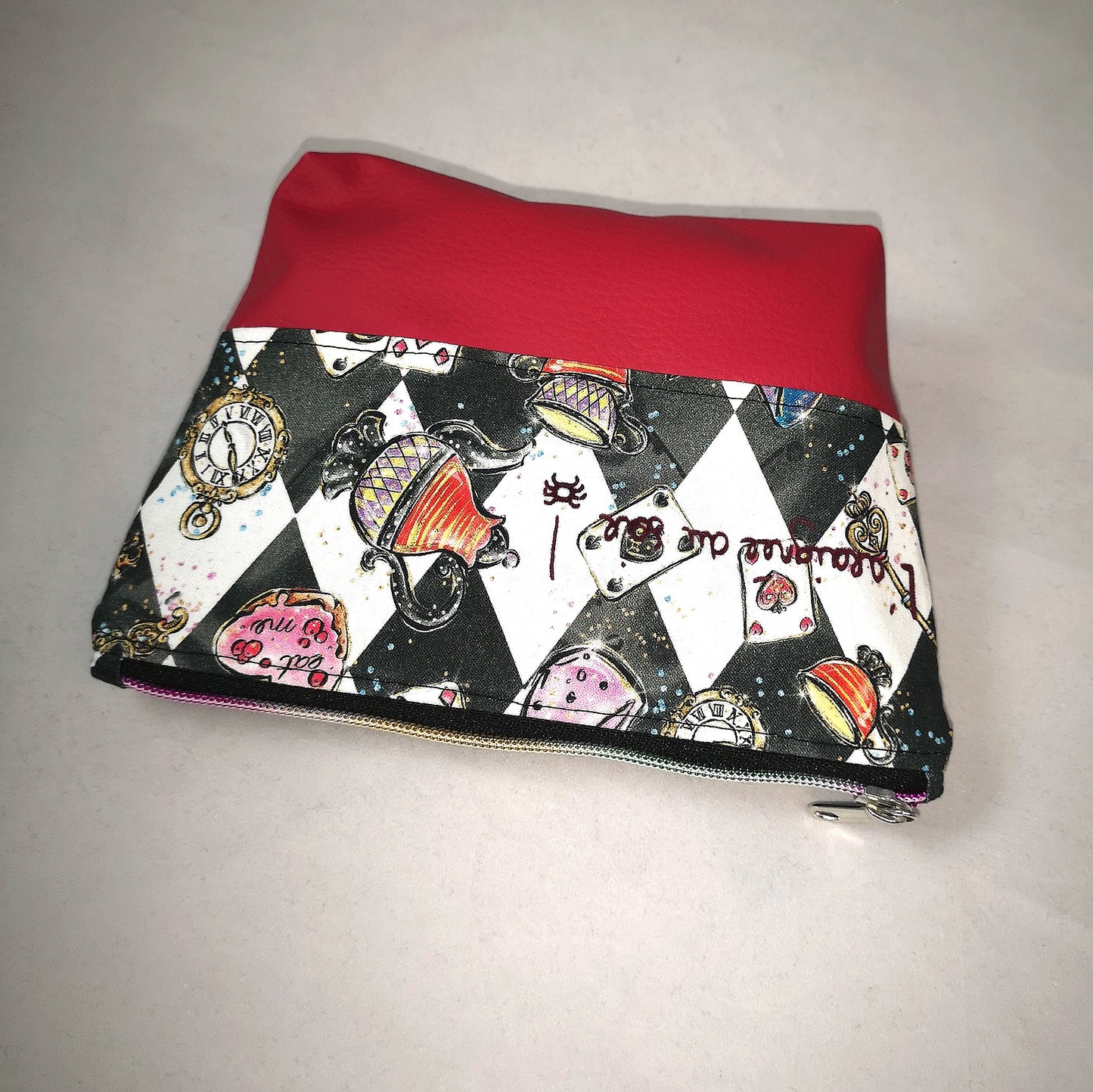 Trousse Au pays des merveilles