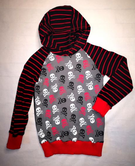 Sweat Têtes de mort T.4ans