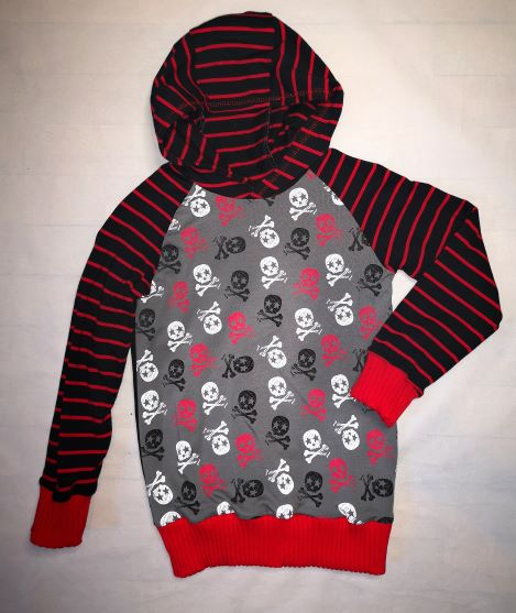 Sweat Têtes de mort T.4ans