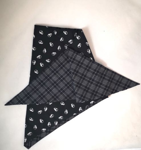 Foulard Triangle Carreaux