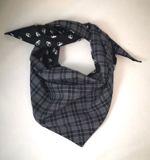 Foulard Triangle Carreaux