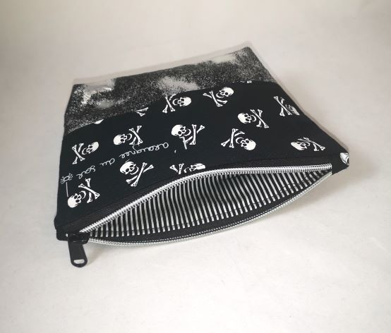 Trousse Crânes et métal pailleté
