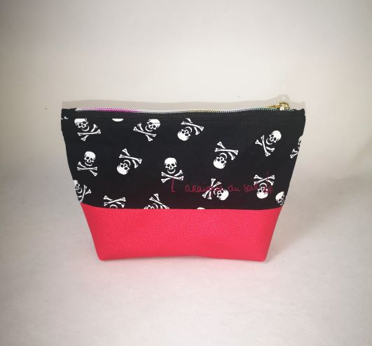 Trousse Crânes et métal pailleté