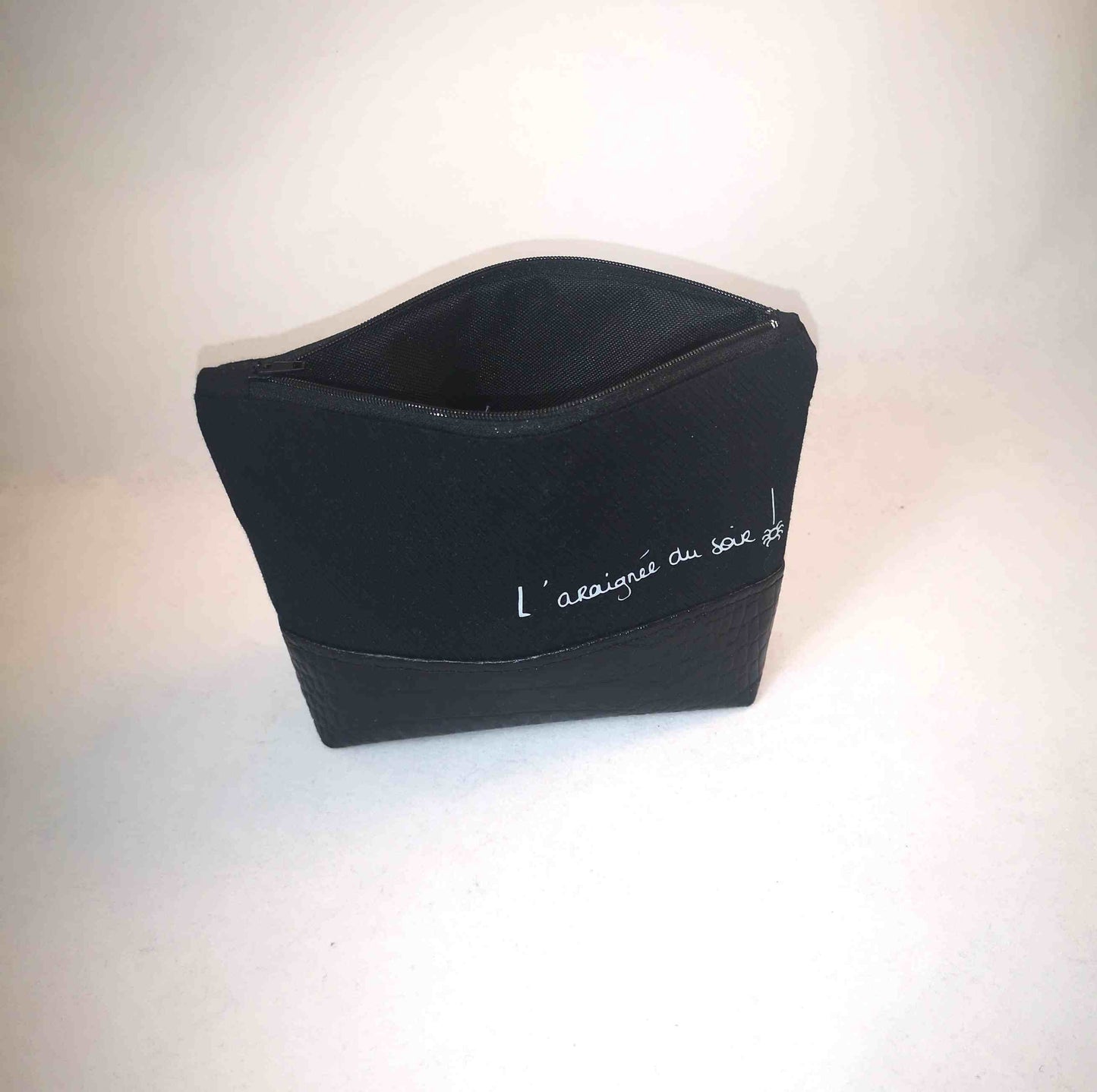 Trousse imperméable noire