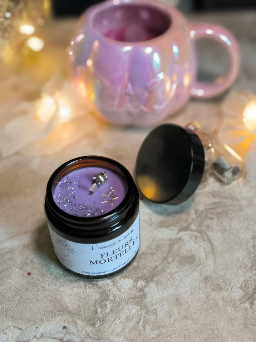 Bougie Parfumée Fleurs Mortelles – Édition pot ambré, élégant et mystérieux