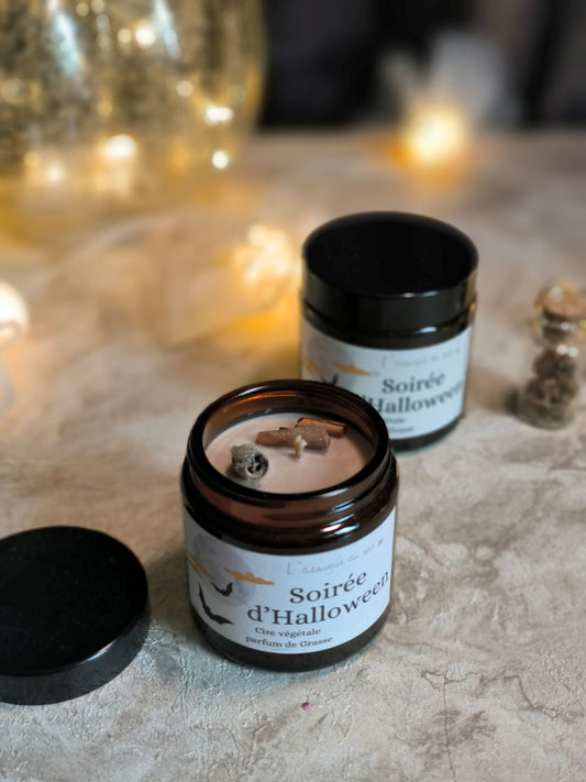 Bougie Parfumée Soirée d’Halloween – Édition pot ambré 🌙🦇