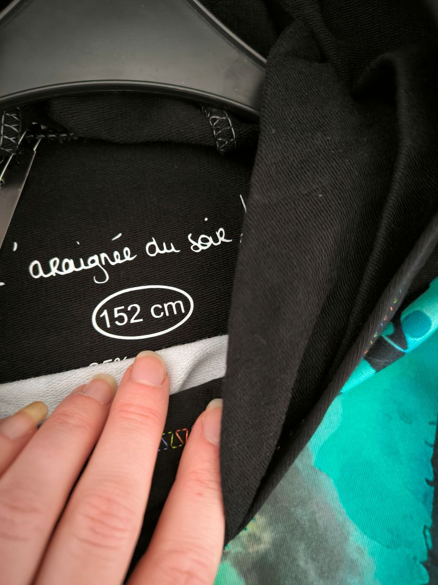 Sweat à capuche enfant araignée colorée – noir et vert tendre – taille 12 ans (modèle unique, fait main)