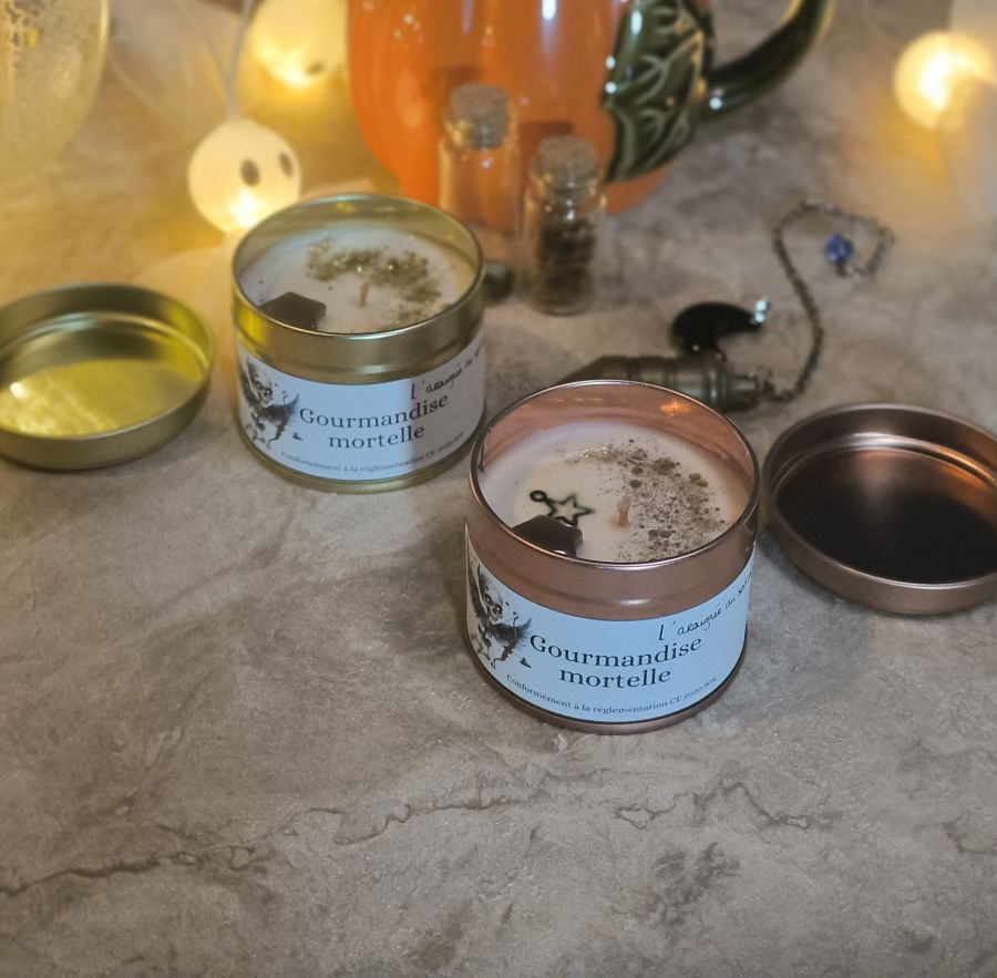 Bougie pot métal - Gourmandise Mortelle (parfum Amande)