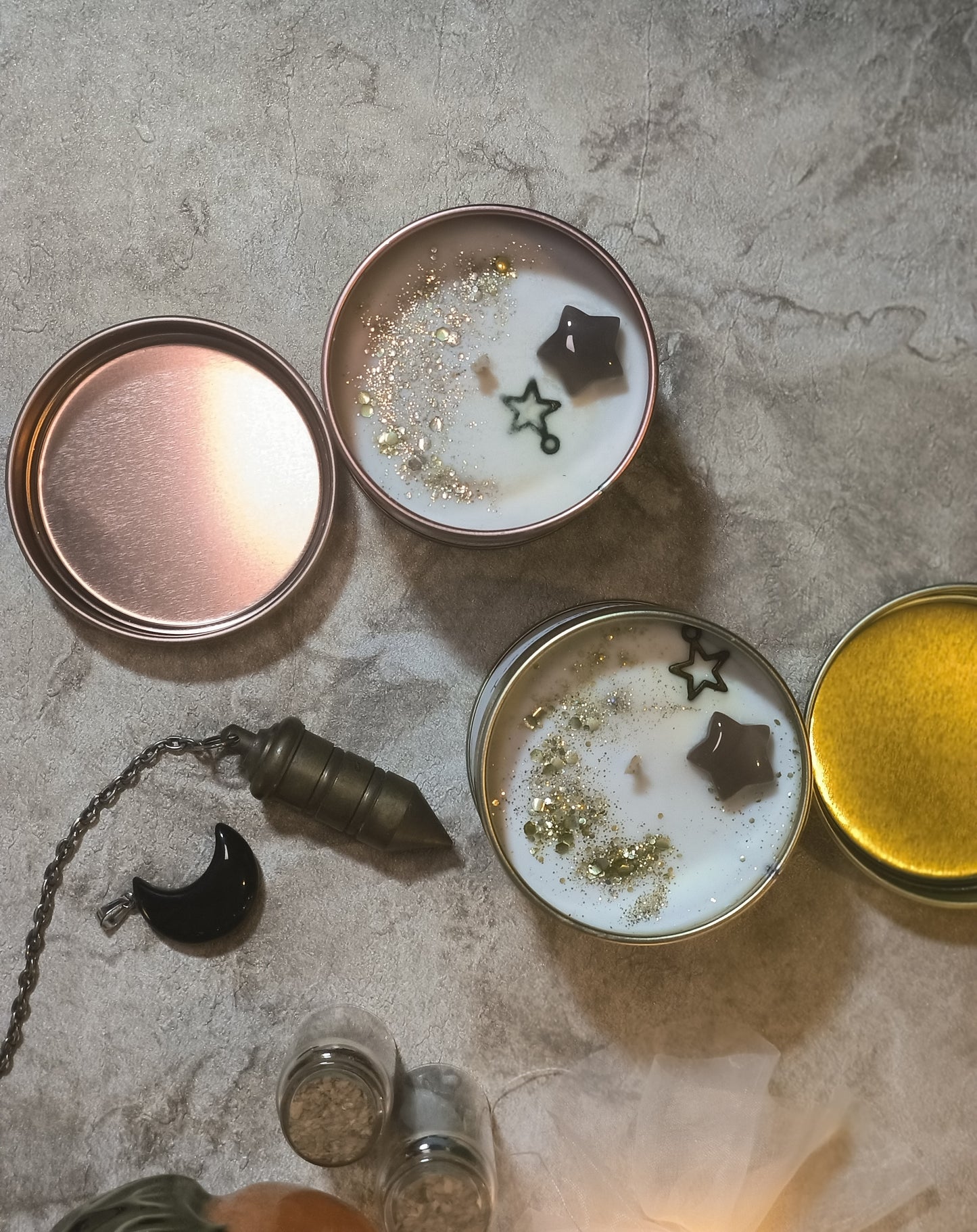 Bougie pot métal - Gourmandise Mortelle (parfum Amande)